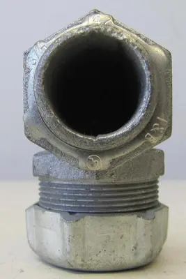 Lot of 5 Thomas & Betts 3/4” Liquid Tight 90 Degree Angle Connectors