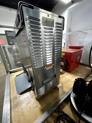 72-0430 Antunes Roundup VCT-1000CV Vertical Contact Toaster