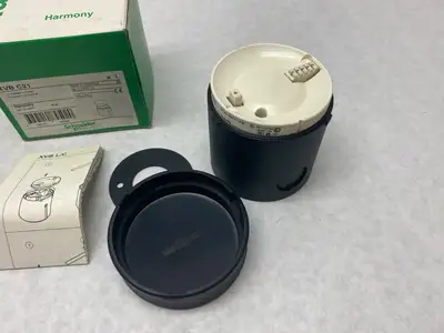 USED SCHNEIDER ELECTRIC, TELEMECANIQUE HARMONY STACK LIGHT BEACON BASE UNIT + COVER 70MM