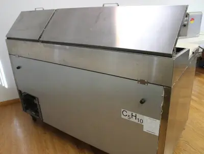 BISON BPT 67", 2 Door, Pizza Prep Table Refrigerator Commercial NSF