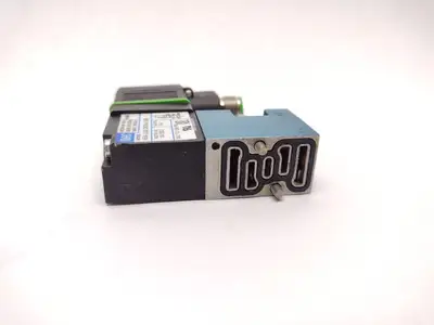 45A-L00-DDAJ-1JM | Mac Valves  24VDC Solenoid Valve with MURR 7000-42081 Connector - New Other