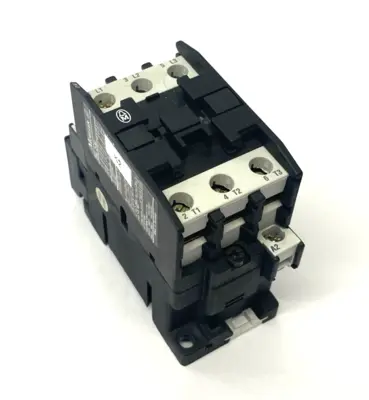 Used Klockner Moeller Power Contactor 35A 3-Phase w/ RC B DIL 48 Motor Control Parts Michigan US | Maverick Industrial Sales #1391702