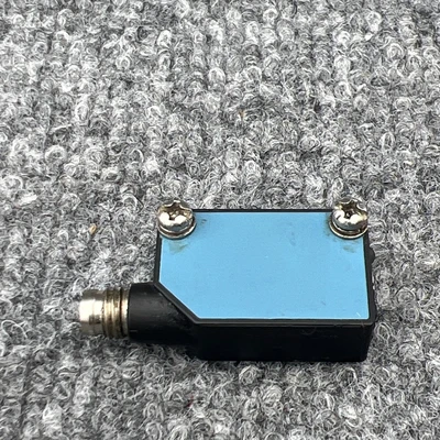 Used SICK WL100-P4420 Photoelectric Sensors California US | Davliegogo LLC #1705567