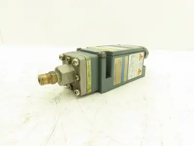 Taihei Boeki TDZ01XM Pressure Switch 4MPa 580psi 125VAC 30VDC 0.1A IP65