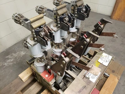 Westinghouse 50-DHP-250 Breaker 1200 Amps