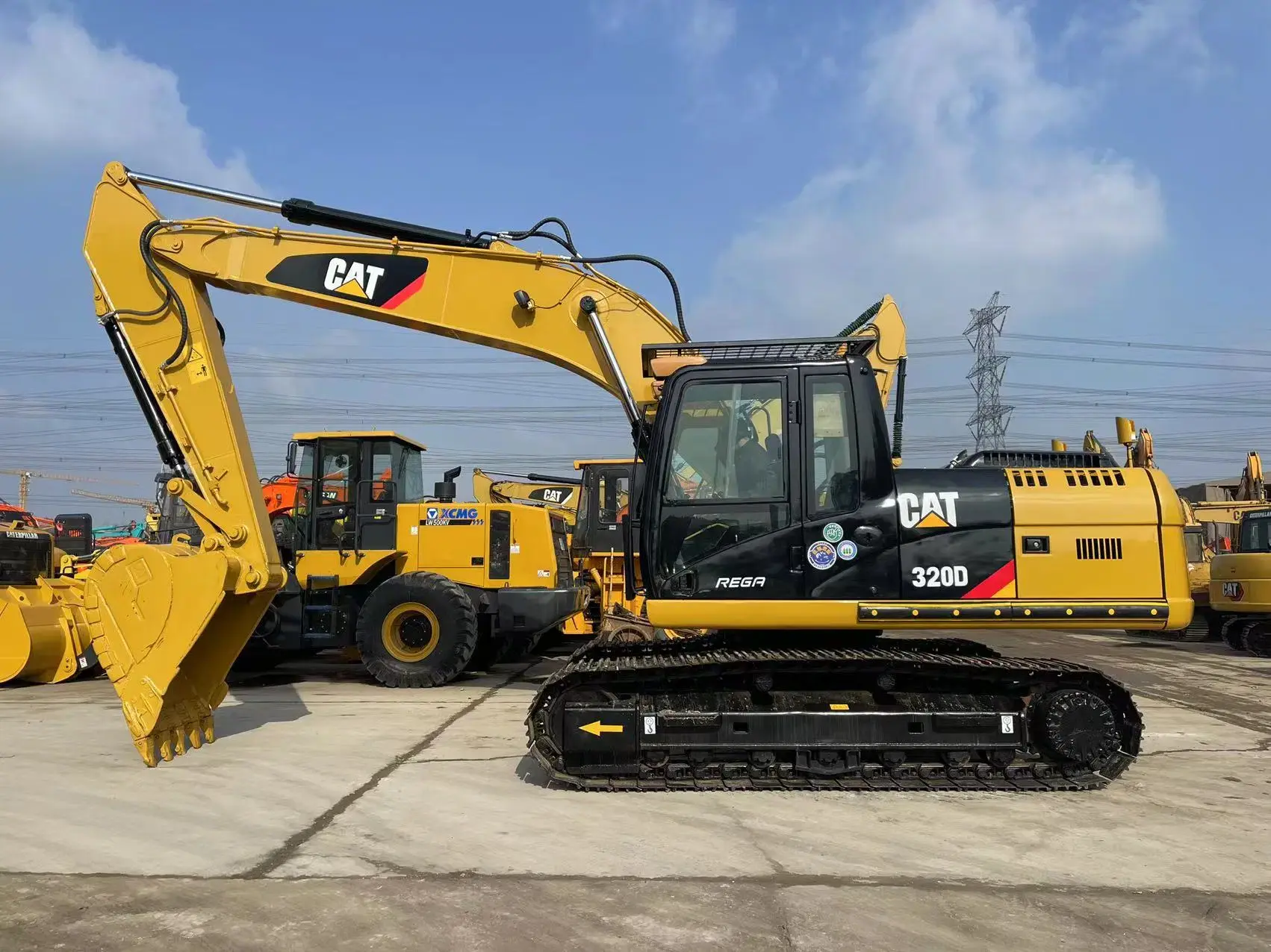 USED 2022 Caterpillar 320