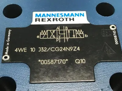 USED REXROTH 4WE10J32CG24N9Z4