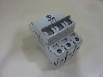 USED ALLEN BRADLEY 1492-CB3/G030 SER C