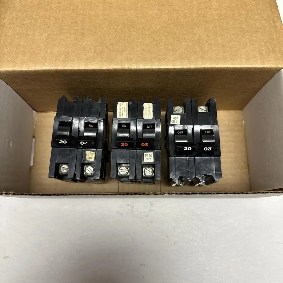 Used FEDERAL PACIFIC NB220 Circuit Breakers | Surplus Asset Holdings #1188979
