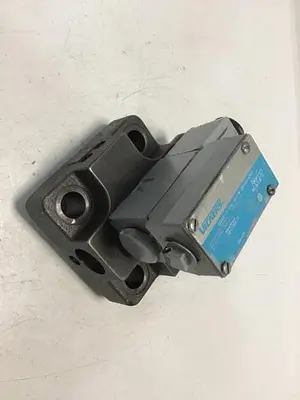 USED VICKERS DG4V32ALMFWB660EN21