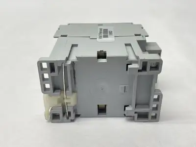 USED ALLEN-BRADLEY SER. A CONTROL RELAY 110/120V COIL 4-POLE