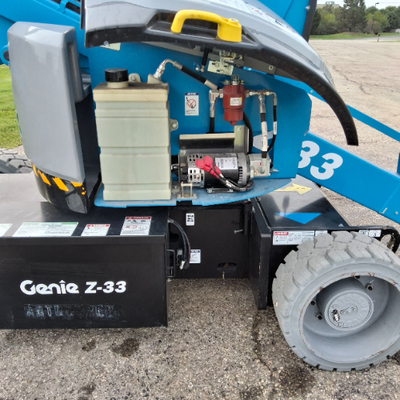 Used 2022 Z-33/18 Genie Articulating Boom Lifts Wisconsin US | Stack Equipment #1418943