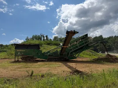 Used 2018 MCCLOSKEY S190 2DT Rectangular Screeners Tennessee US | Proxy Equipment #1426126