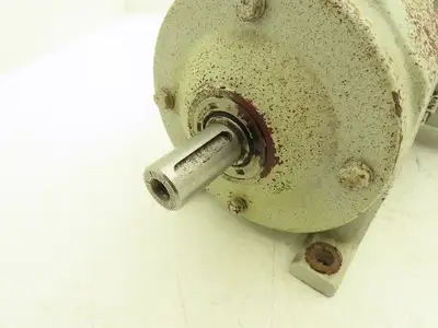SEW Eurodrive R32DT80N4 Inline Gear Motor 4.5:1 Reducer 1Hp 230/460V 3Ph 374 RPM