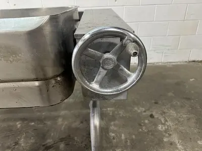 25 Gallon Electric Tilt Skillet