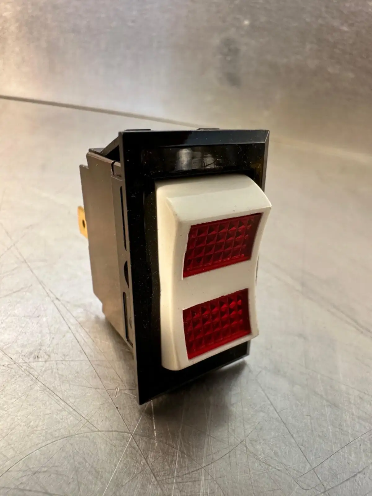 USED McGill 0851-2302 McGill switch Rocker 15A 125-277 Vac 3/4 H.P