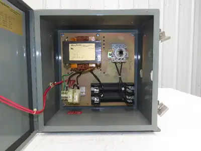 Daykin GPFS-07 Stepdown Transformer Disconnect 1/2kVA 1Ph HV 460V LV 115V
