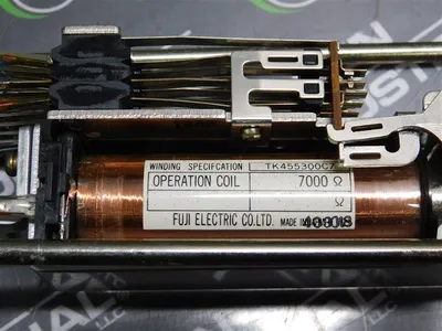 Fuji Electric DRHHB1CA Control Relay Coil Rating DC120-125V Mfd. April 1981 Used
