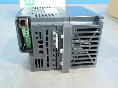 USED SCHNEIDER ELECTRIC ATV320U07S6C