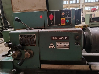TOS TRENCIN Centre Lathe, in good used condition