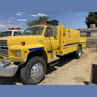 USED 1987 FORD F-800