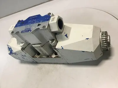 USED VICKERS DG4V-5-2C-M-P7L-H-6-30