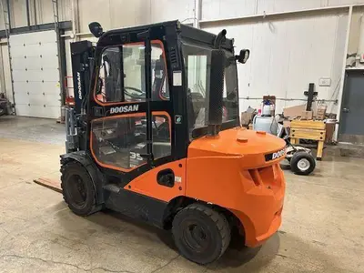 Used 2021 DOOSAN D35C-7 Internal Combustion Forklifts: Pneumatic Tire Illinois US | Somerset Equipment Sales #1546165