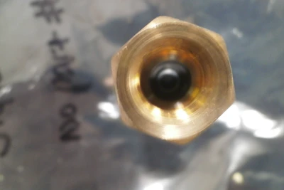 USED Milton Kwik Change "M" Style Coupler / 1/4" Brass