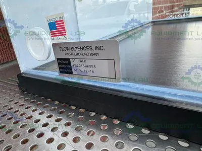 USED FLOW SCIENCES FS2015 BKGVA 3 FT TOP MOUNT VENTED BALANCE SAFETY ENCLOSURE