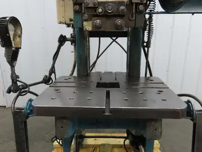 L&J No 3 Mechanical OBI Punch Press 22 Ton 4" Stroke 7" Throat 3Hp 3Ph 220/440V