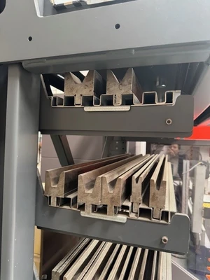 USED BYSTRONIC XPERT 200