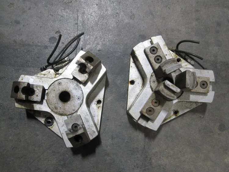 Used Unbranded/Generic AutoGripper Chucks | MachineStation #947924