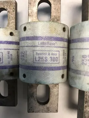 New | in-Stock LITTELFUSE L25S 300 Miscellaneous Equipment (Electrical & Power) | Surplus Asset Holdings #1188854
