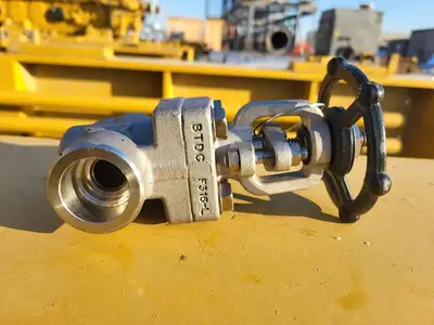 USED DSI VALVES API 602
