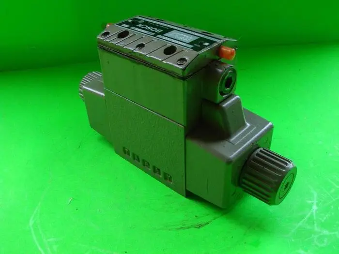 Used BOSCH 9810234505 Valves/Fittings Michigan US | Ideal Machinery #607676