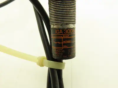 IFM Efector IGA-3008-BPOG Proximity Sensor Inductive M18 Thread Lot of 6