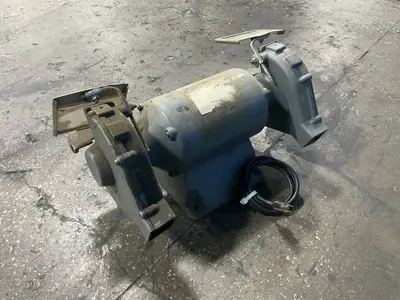 Used DAYTON 22341M Pedestal Type Grinders (Double End) Ohio US | HGR 24 #1437865