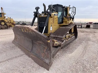USED 2017 Caterpillar D6T LGP