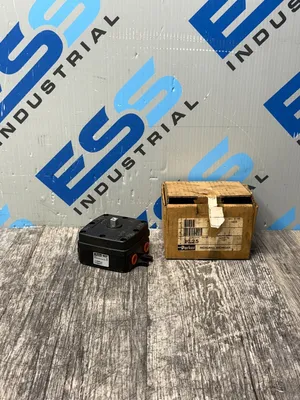 PARKER PL25 Other Valves & Manifolds | ESS Industrial Equipment Sales (2)