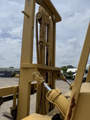 Used 1998 CLARK C500-Y160 DGM Internal Combustion Forklifts: Pneumatic Tire Kentucky US | Proxy Equipment #1385155