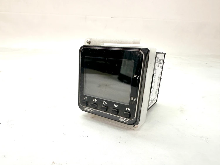 Used OMRON E5CC-QX3A5M-000 Temperature Controls | Industrial Parts R Us Inc. #360719