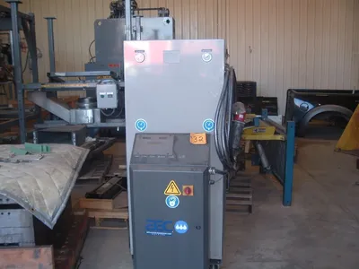 2016 LMG 300 Ton Compression Molding Press | Kempler Machinery (11)