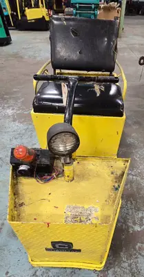 2011 Cushman Minute Miser Electric Warehouse Cart