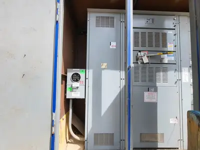Power Distribution Center (PDC), 1600A Main, 2-400A & 4-100A