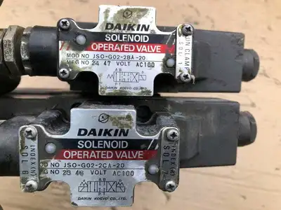 Daikin Kogyo MT-02B-40 Dual Solenoid Throttle Check Directional Control Valve
