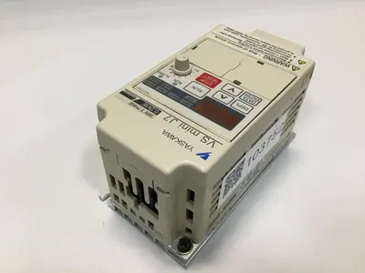 USED YASKAWA CIMR-J7AA20P2