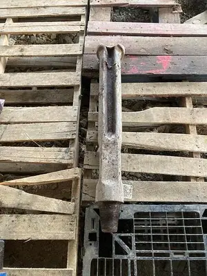 Used AFTERMARKET 5-7/8” TO 6” DIAMETER X 31” LENGTH CABLE TOOL DRILLING CHISEL BIT Other Cutting Tools Pennsylvania US | East West Machinery & Drilling #1417187