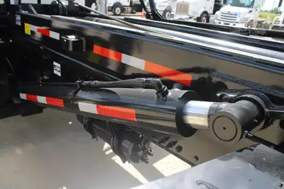 Used 2017 FREIGHTLINER 114SD Rolloff Trucks Texas US | Roll Off Truck World #1491741