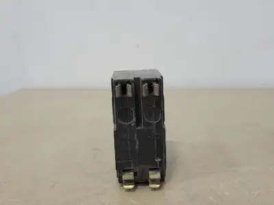 USED SQUARE D QO240