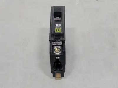 NEW SQUARE D QOB140